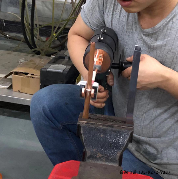 手提高頻焊接機(jī) 手提高頻焊接機(jī)